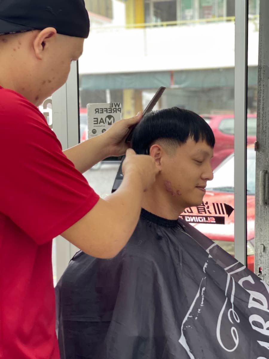 Fade bersih dengan lining tajam